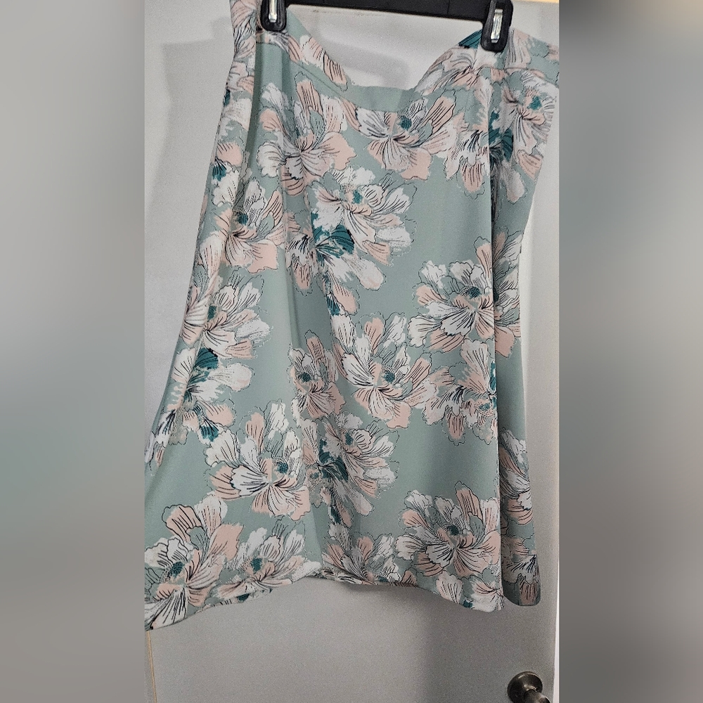 Ann Taylor floral skirt